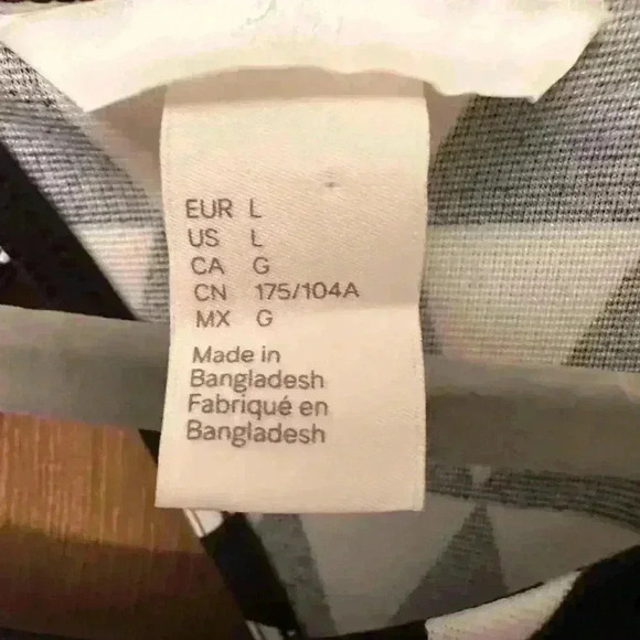 H&M Triangle Geometric Print B+W Fit and Flare - Size L - Picture 2 of 7